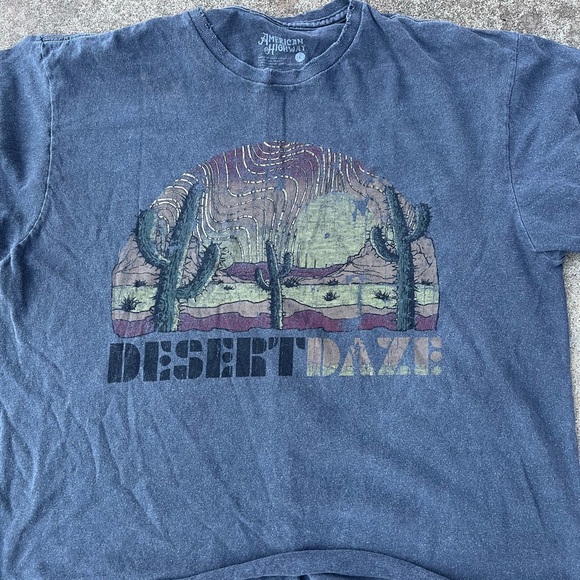 Graphic tee - Picture 1 of 2